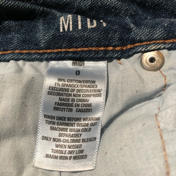 ❌SOLD❌Aeropostale Distressed Midi Jean Shorts - Picture 7 of 7